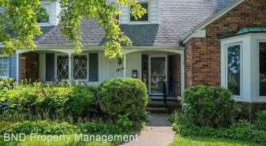 Main picture of 1834 Mount Vernon Ave