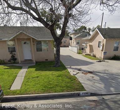 Main picture of 9502 Ives St