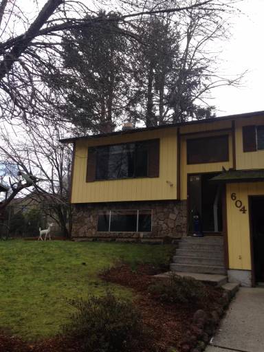 Main picture of 604 SE 40th St