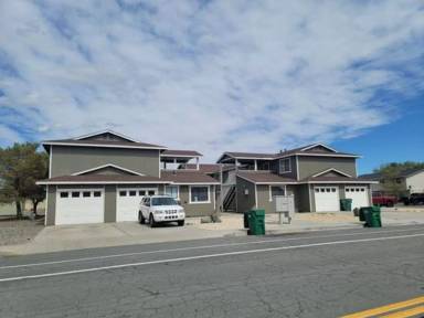 Main picture of 1250 Newlands Dr W