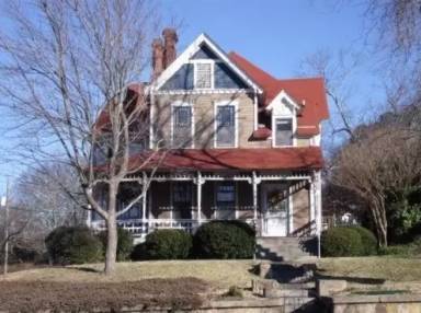 Main picture of 103 E 22nd St