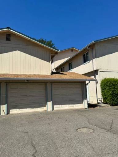 Main picture of 2092 East St