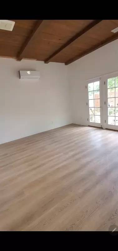 Main picture of 17365 Parthenia St