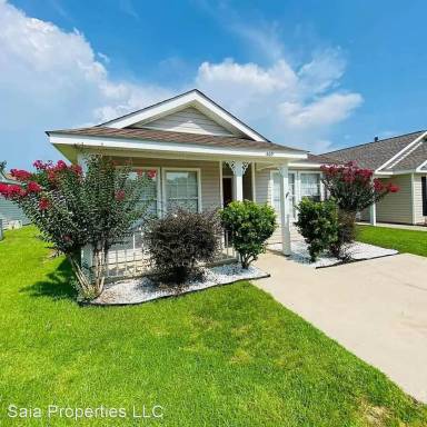 Main picture of 409 Belle Chase Ct S