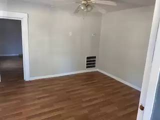 Main picture of 915 19th St