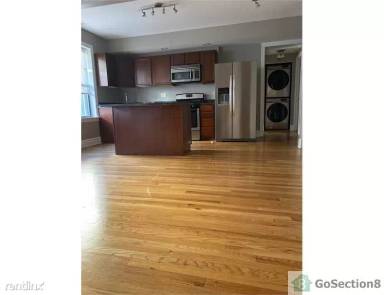 Main picture of 6612 S Kenwood Ave