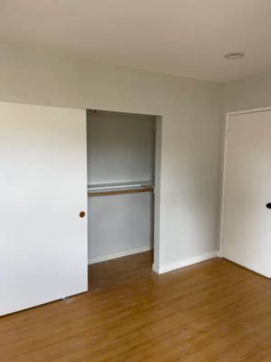 Main picture of 8633 Balboa Blvd