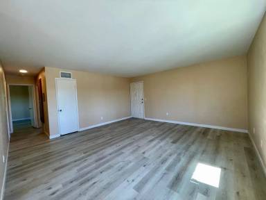 Main picture of 903 S Sunshine Ave