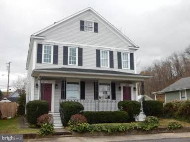 Main picture of 463 Barnes St