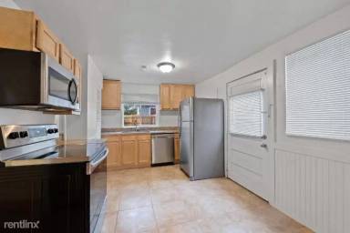 Main picture of 4112 Sheridan Blvd