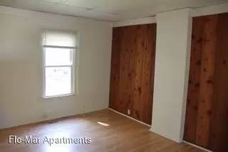 Main picture of 707 N Congress St
