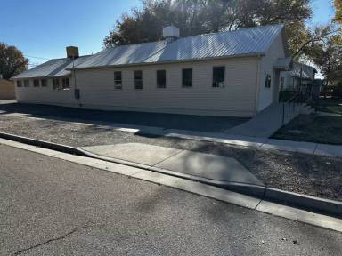 Main picture of 1208 Grand Ave