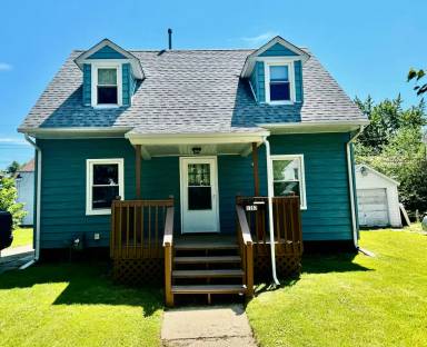 Main picture of 1756 Pine St