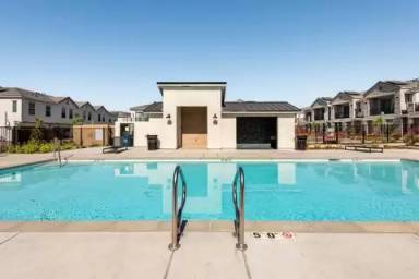 Main picture of 565 N Helm Ln
