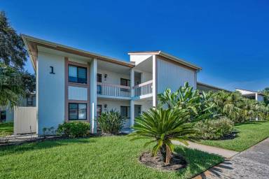 Main picture of 103 Lakeview Pl