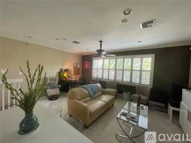 Main picture of 707 SW 4th Ave