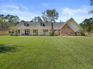 Main picture of 1013 S Texas St