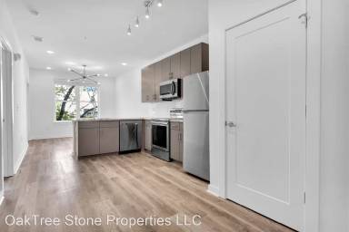 Main picture of 525 Parkway Dr NE