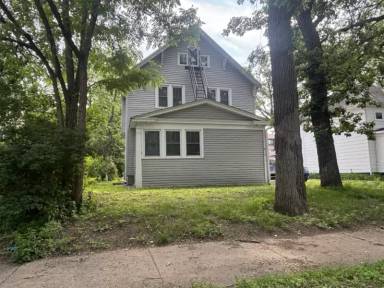 Main picture of 812 6th Ave S