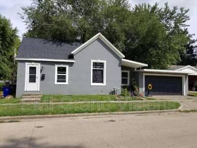 Main picture of 140 N 17th St