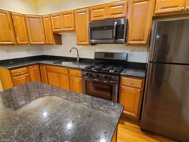 Main picture of 42 Phillips St