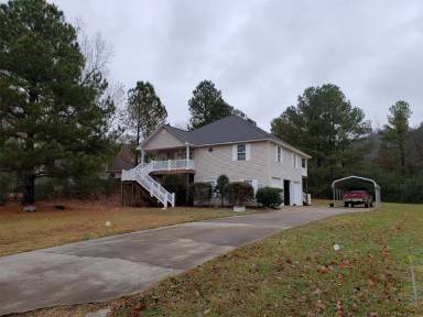 Main picture of 926 Signal Point Rd