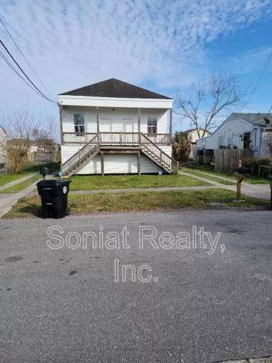 Main picture of 5755 Pasteur Blvd