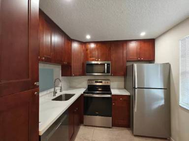 Main picture of Palm Village Condo