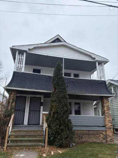 Main picture of 15710 Corsica Ave