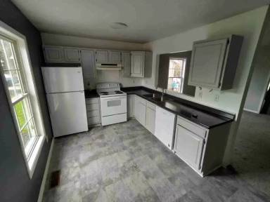 Main picture of 655 Mosgrove St