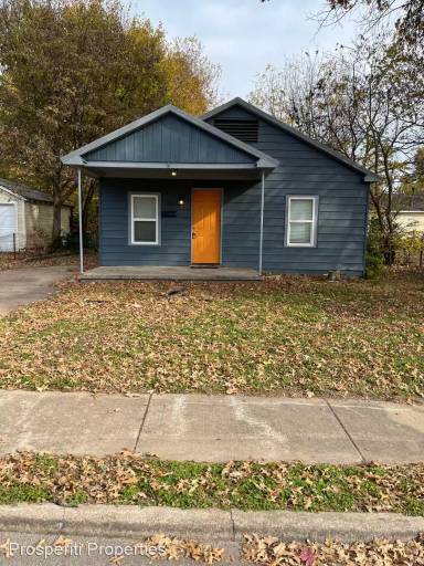Main picture of 2006 N Pickwick Ave