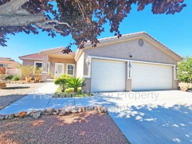 Main picture of 5945 E Badlands Ln