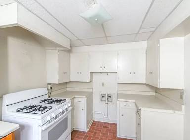 Main picture of 819 Boulevard St