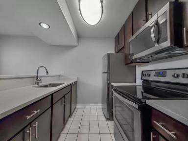 Main picture of 1802 North Halsted