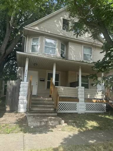 Main picture of 3244 W 92nd St