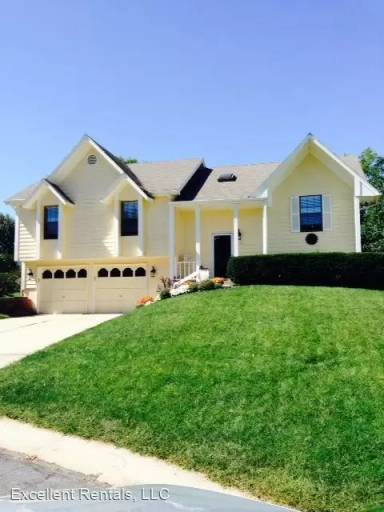 Main picture of 105 SE Gemstone Cir