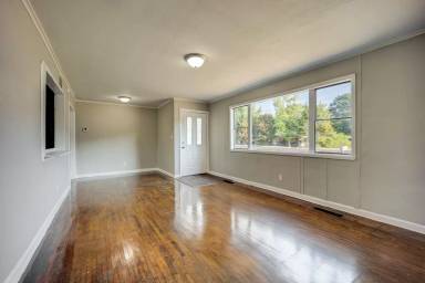 Main picture of 2924 Phoenix Ave