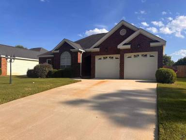 Main picture of 107 Cottage Ct
