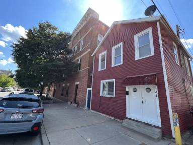 Main picture of 1908 S May St