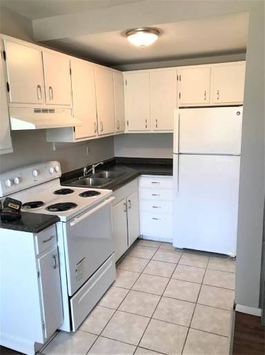 Main picture of 807 S Randolph St