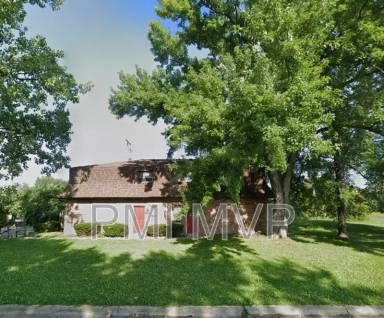 Main picture of 2755 Wedge St