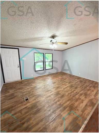 Main picture of 105 Fleetwood Dr