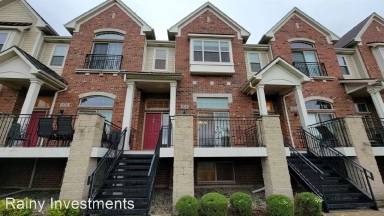 Main picture of 1502 Lakeridge Ct