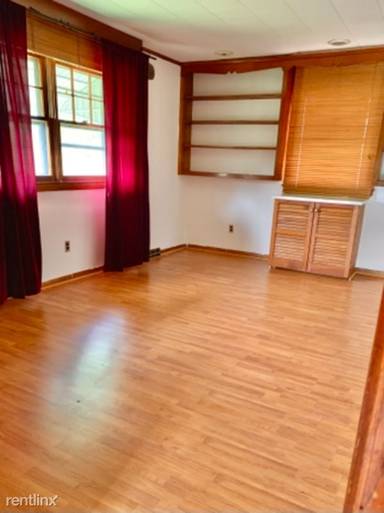 Main picture of 157 1st St