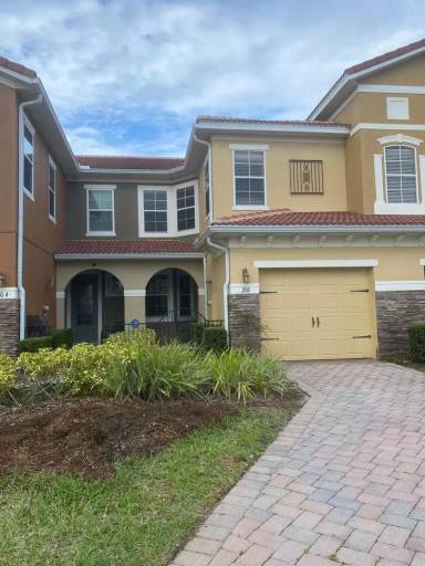 Main picture of 208 Canterbury Bell Dr