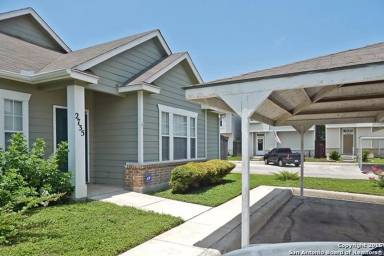 Main picture of 2735 Crown Holw
