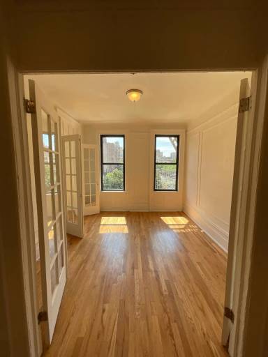 Main picture of 502-504 Amsterdam Ave