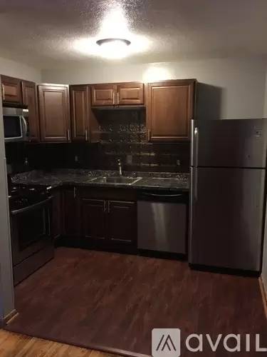 Main picture of 319 8th St SE