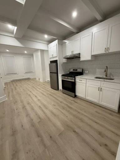 Main picture of 1850 E Allegheny Ave