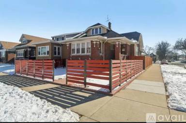Main picture of 4857 W Wellington Ave